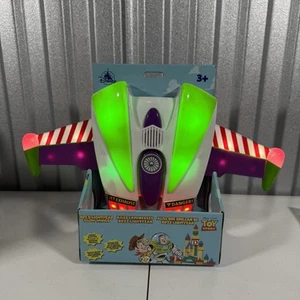 Disney Parks Toy Story Buzz Lightyear leuchtet Flügel elektronisch geöffnet NEU! - Bild 1 von 2