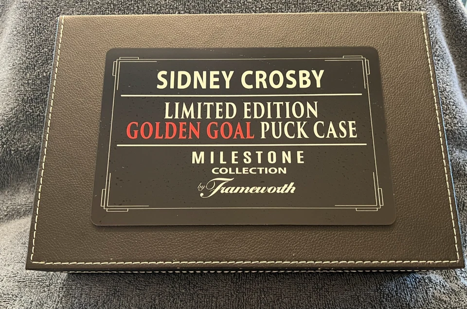 Penguins Sidney Crosby (Frameworth) Golden Goal Deluxe Puck Case LE 18/87 - Image 1 of 4