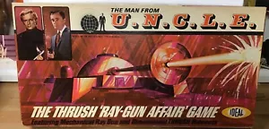 VINTAGE THE MAN FROM UNCLE U.N.C.L.E THRUS RAYGUN BOARD GAME 1965 IDEAL - Picture 1 of 14