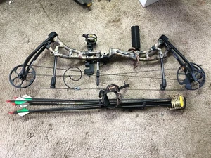 Bear Authority Compound Bow LEFT HAND w/ Bow Quiver & Arrows - Picture 1 of 1