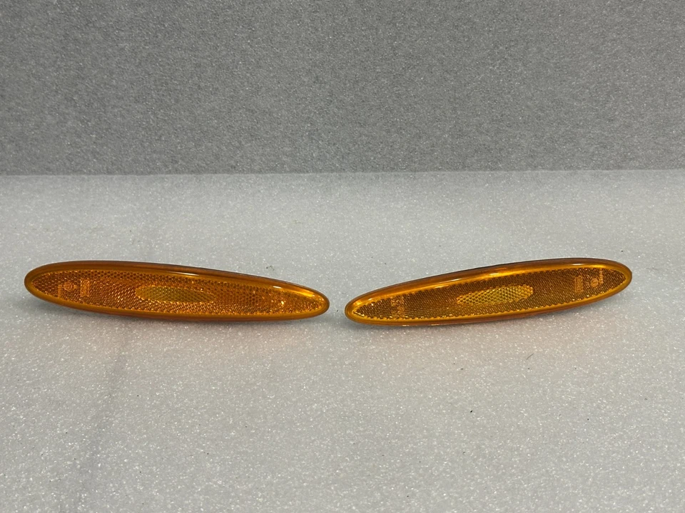 Jaguar XK8 X100 Pair Of Left & Right Front Side Marker Reflector Fits 1997-2006 - Image 1 of 4