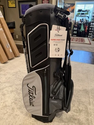 Bolsa de pie de golf Titleist Players 4 Stay Dry 4 correas dobles, 4 bolsillos Foto 1 de 3