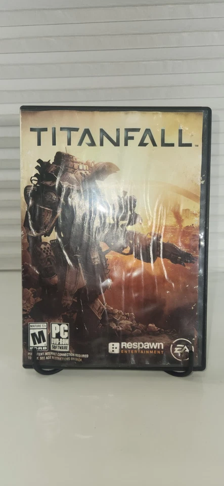 Juego de 3 discos Titanfall para PC Videojuego EA Respawn Entertainment Shooter  Foto 1 de 4