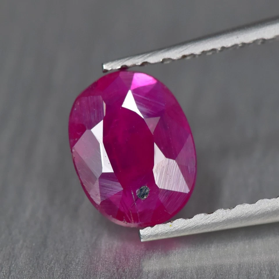 0.57Ct Oval_World class Natural Pigeon Blood Red Ruby Loose Gemstone - Image 1 of 1