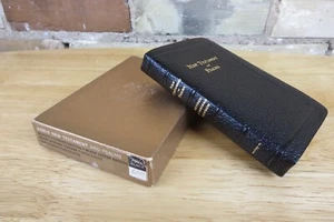 World, RSV New Testament and Psalms Bible, Black Genuine Leather, 7051 - Foto 1 di 16