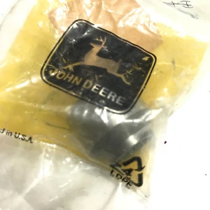 John Deere U43627 NEU OEM Ventilbuchse  - Bild 1 von 1