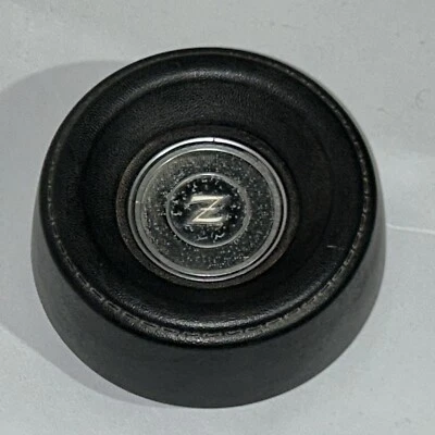 Botón de bocina genuino Nissan Datsun 240Z 260Z 280Z S30Z Foto 1 de 4