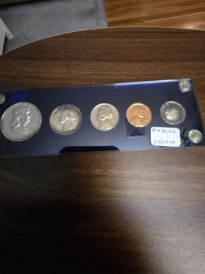 1957 US MINT SILVER PROOF SET 5 COIN,IN HARD PLASTIC CASE, .90 SILVER TONING - Image 1 of 4