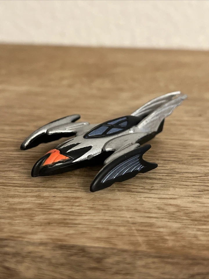 Micro Verse DC Batman Bat Plane Micro Machines 1997 Plastic Hasbro Toy - Image 1 of 4