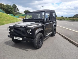 Landrover Defender Wolf - Picture 1 of 24