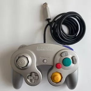 GameCube Controller | Original | Platinum, Silver, Gray | Super Smash Bros. - Picture 1 of 9