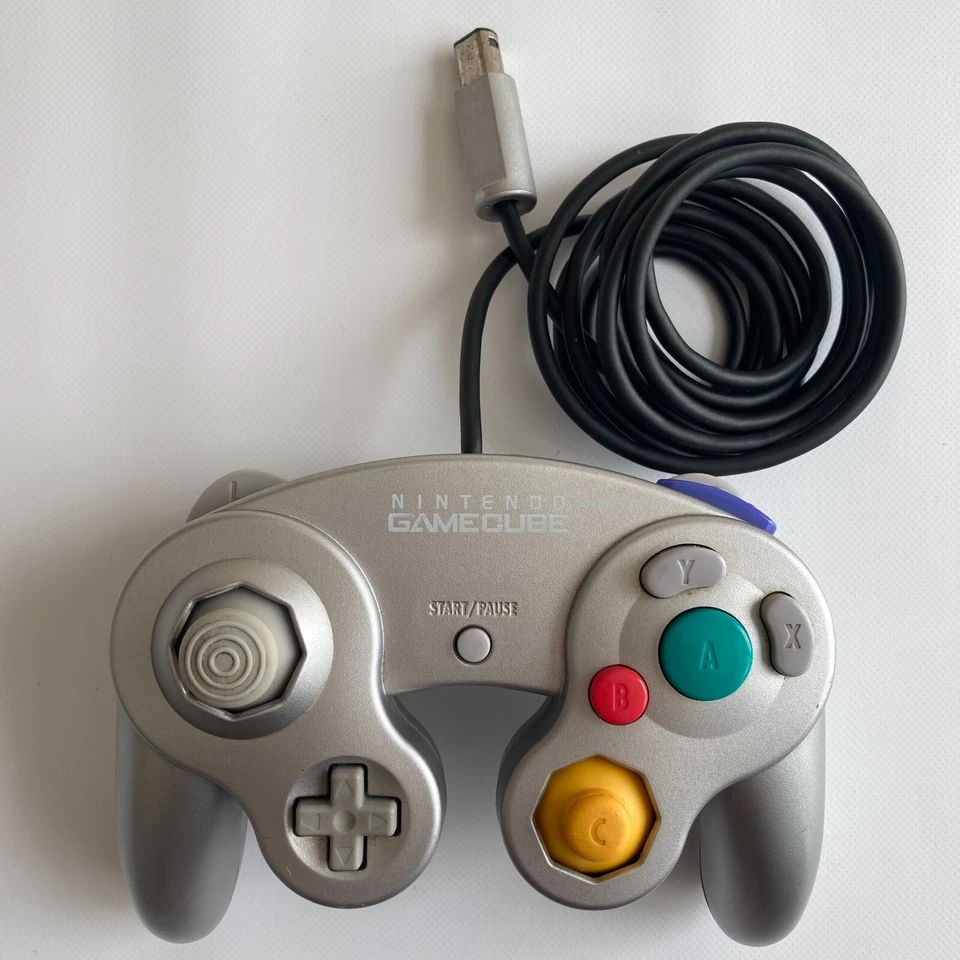 GameCube Controller | Original | Platinum, Silver, Gray | Super Smash Bros. - Image 1 of 4