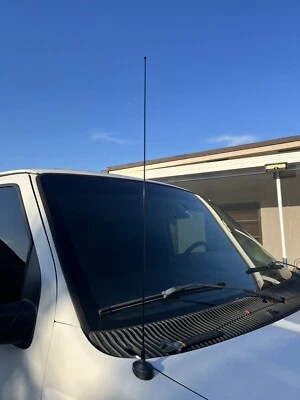 Mástil de antena negro 31" para FORD E150/250/350/450/550 ECONOLINE 1992-2025 Foto 1 de 4