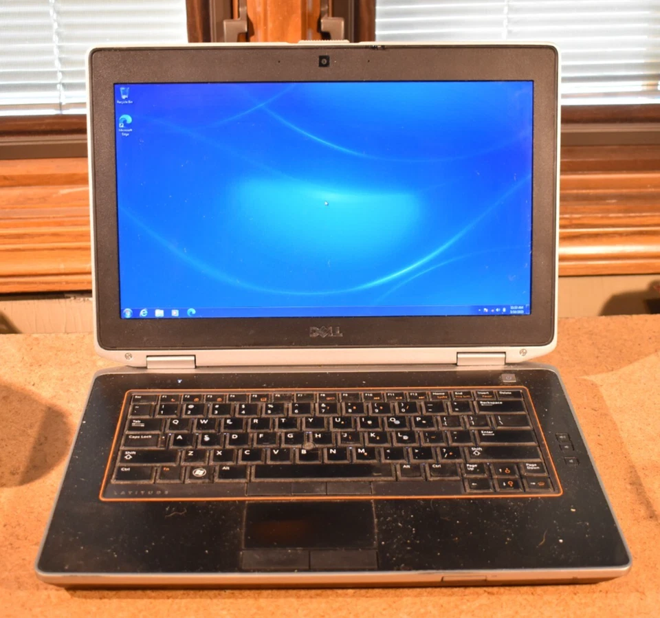 Dell Latitude E6420 Intel Core i5-2520M 4GB RAM 320GB HDD Windows 7 32bit Webcam - Image 1 of 4