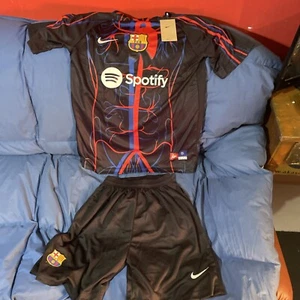 Completo Barcellona - Foto 1 di 10