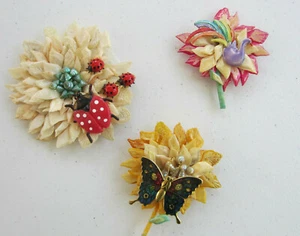 Lot of Three (3) Multicolor Decorative Magnets Ladybug, Butterfly, and Swan - Picture 1 of 7