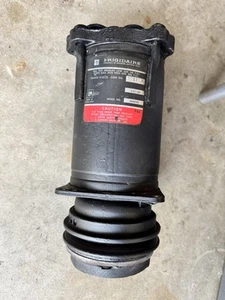 Compresor de aire acondicionado Corvette Frigidaire 1972-1974 Core usado 5910793 - Imagen 1 de 8