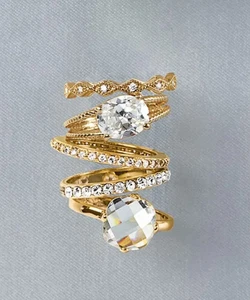 Ariella W1243 Juego Mixto De 5 Anillos Apilables De Oro Para Mujer Talla 9 - Imagen 1 de 2