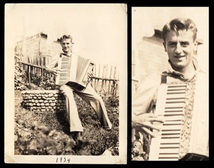 FILMSTAR HÜBSCHER ITALIENISCHER BLONDER MANN JAMS auf AKKORDEON ~ 1920er FOTO gay - Bild 1 von 2