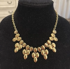 Liz Claiborne goldfarbenes Halsband Halsband Anhänger Statement Halskette - Bild 1 von 3