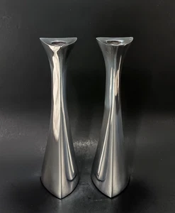 Nambe Tri Corner Candelabros 2 Aluminio #597 Pulido Tono Plata 9.5" Cónico - Imagen 1 de 23