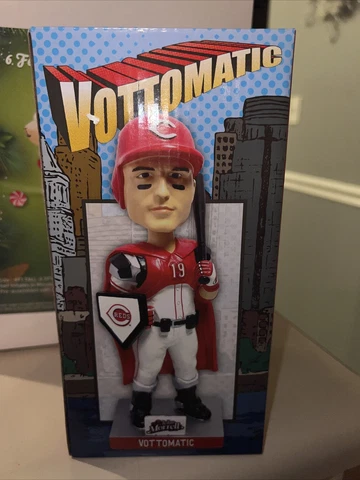 JOEY VOTTO BOBBLEHEAD!!! 2016 CINCINNATI REDS SGA!!! NIB VOTTOMATIC SUPERHERO Cover