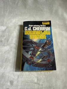 DOWNBELOW STATION by C. J. Cherryh PB 1981 DAW Hugo Award Winner 1st Print - Bild 1 von 6