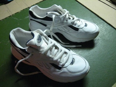 = REEBOK Woman’s DMX Sneakers, Size 10, White/Dark Blue, J1-11-48541 - Image 1 of 4