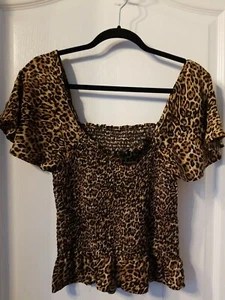 JESSICA SIMPSON Leopard Print Smocked Top Size Medium NWOT - Picture 1 of 8