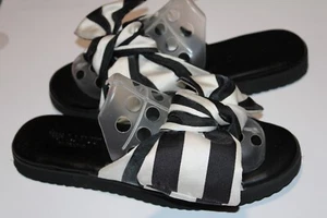 WALNUT LADIES CUTE BLACK & WHITE STRIPE BOW FRONT SANDALS. SZ : 8. FREEPOST. - Picture 1 of 10