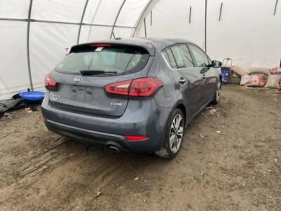 Used Air Cleaner Assembly fits: 2016 Kia Forte 2.0L California emissions Grade A — 第 1/4 张图片