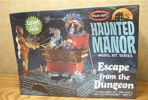 POLAR LIGHTS HAUNTED MANOR ESCAPE from the DUNGEON MODEL KIT #972 - Bild 1 von 2