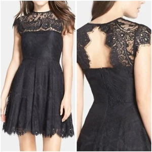 BB DAKOTA Para Mujer 2 Rihanna Negro Encaje Espalda Abierta Ajuste Llamaradas Cóctel Vestido de Fiesta - Imagen 1 de 7