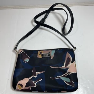 Kate Spade New York Dawn Dusk Paper Rose Triple Gusset Crossbody - Picture 1 of 16