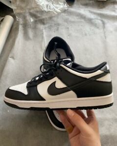 Dunk low black and white taille 43