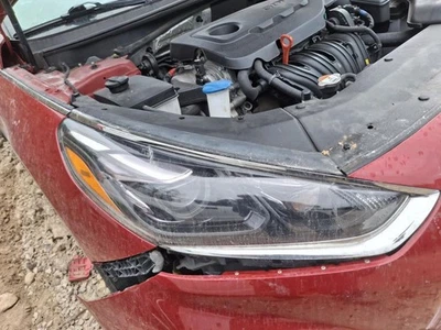 2018-2019 Hyundai Sonata Right Passenger Headlight Assembly OEM Used 3710590 - Image 1 of 3