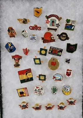 Vintage/ modern " Ohio Themed" Scatter pin Lot of over 30. 14 pieces signed - Image 1 of 4