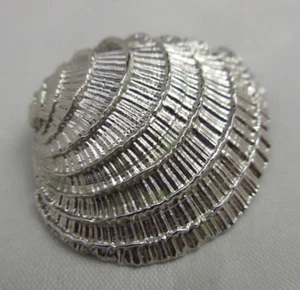 Vintage Napier Signed Small Clam? Shell Shaped Brooch Pin Silver Tone 1 3/8" - Picture 1 of 9