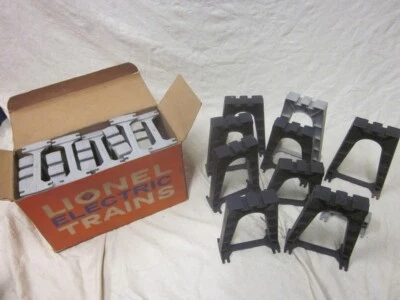 Vintage 1959 Postwar Lionel #111 Trestle Set Black & Gray Piers w/ Original Box - Image 1 of 4