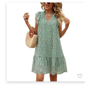 NWT- Green + Ivory Floral Mini Dress, Flutter Sleeve, Ruffle Hem, V Neck-Small - Picture 1 of 5