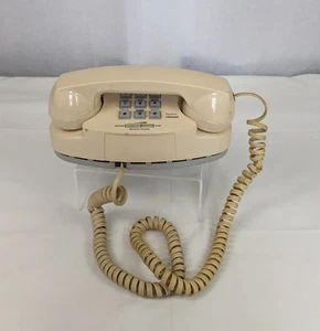 Telefono Vintage Beige AT&T Firma Principessa Pulsante MCM - Foto 1 di 14
