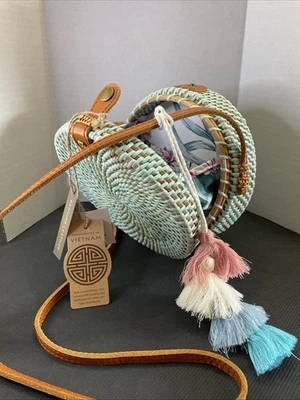 Round Woven Rattan Wicker Straw Crossbody Purse w/genuine leather 8" round NEW - Image 1 of 4
