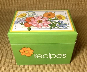 Vintage Stylecraft Baltimore Floral Flower Power Rezeptbox mit Teilern & Karten - Bild 1 von 17