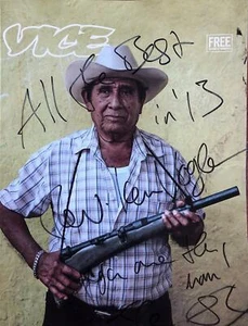 Eusebio Garcia Alvarado (Mayor of Guerrero Mexico Kidnapped)- Signed Magazine - Imagen 1 de 1