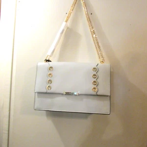 Ladies Ivanka Trump White Shoulder Bag - Gold Trim - NWT - Dust Bag - Picture 1 of 7