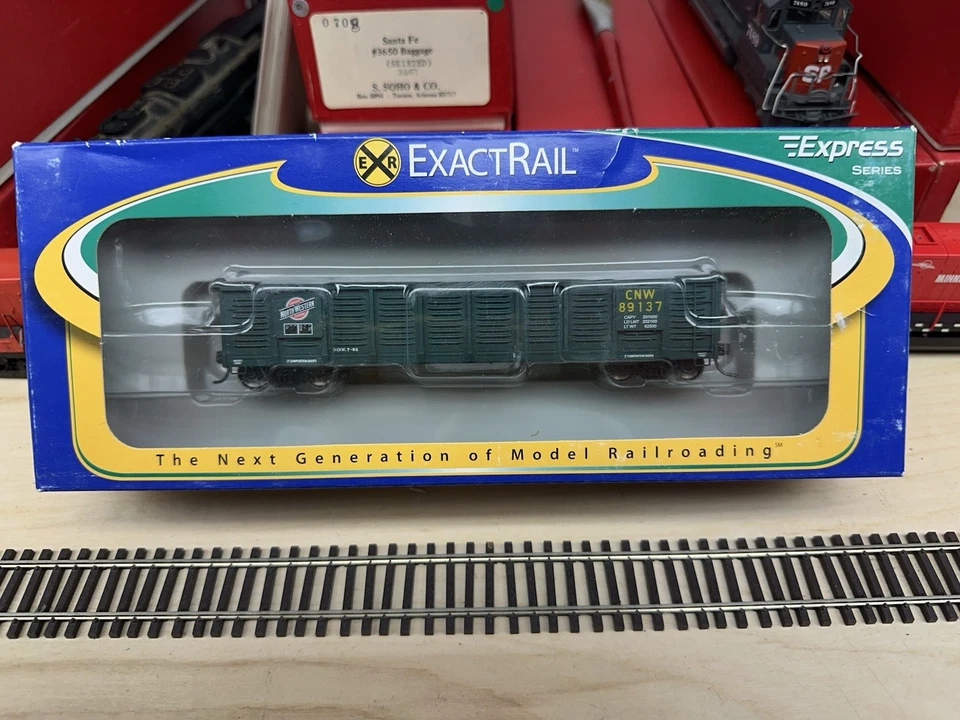 Exactrail Express Chicago & North Western Gunderson 2420 Cu Ft Gondola CNW#89137 - Image 1 of 2
