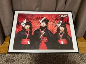 Poster B3 firmato BABYMETAL Megitsune bonus primo acquisto dal Giappone usato - Foto 1 di 4