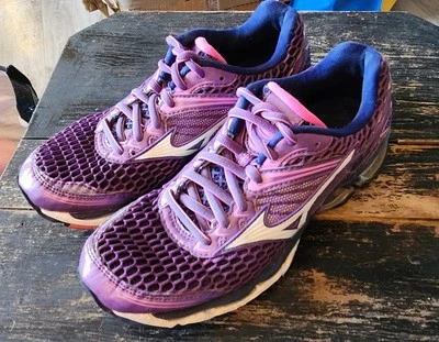 美津浓 Wave Creation 17 紫色女式 7 码鞋运动跑步运动鞋 — 第 1/4 张图片