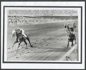 1966 - GRAUSTARK winning The Bahamas Stakes - 10" x 8" - Picture 1 of 1