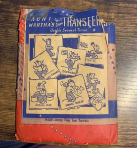 TRANSFERENCIAS DE HIERRO CALIENTE DE TÍA MARTHA * #9489 - Toallas de té para cachorros del ejército * Años 40 - Imagen 1 de 6